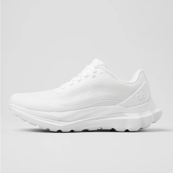 ALO Yoga Runner Shoes Sneakers White Size 8 NEW - Picture 13 of 16
